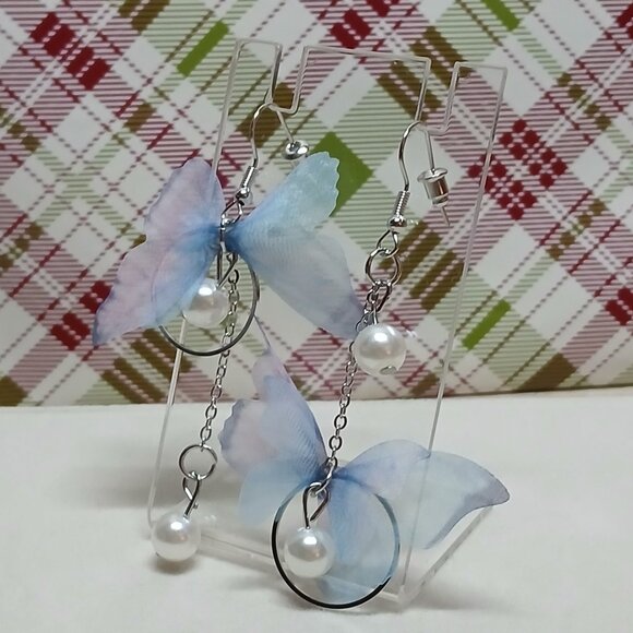 NWOT Fashion Jewelry Silver Tone Faux Pearl Dangle Blue Butterfly Earrings #18 - Picture 1 of 10